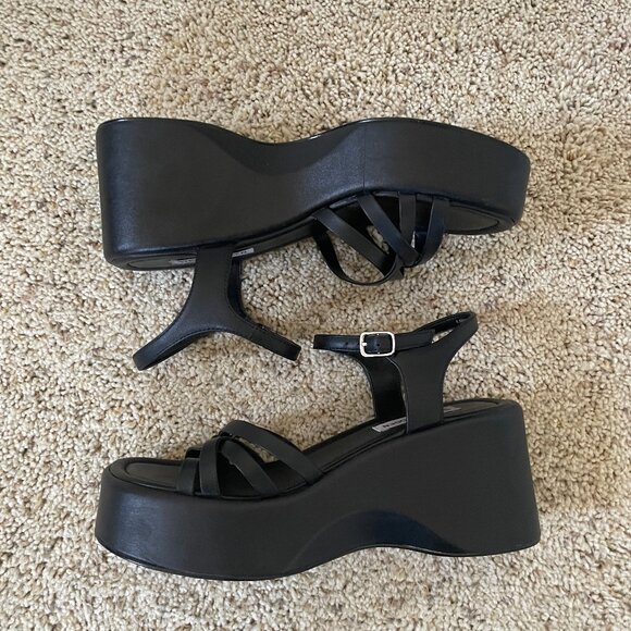 Platform Strappy Sandals - Picture 3 of 6